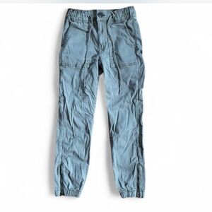 Women’s green American Eagle cargo shorts size 00  XTRA SHORT